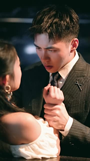 除我之外(80集) 除我之外(80集)西瓜短剧免费看