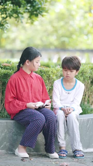 爸爸你在哪儿(55集) 爸爸你在哪儿(55集)女主谁演的