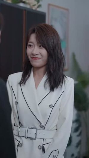 新:大难临头各自飞(53集) 新:大难临头各自飞(53集)超火热门短剧