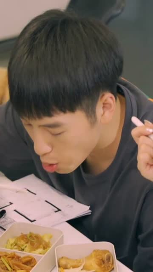 十二次亲密接触（72集）热门短剧来袭