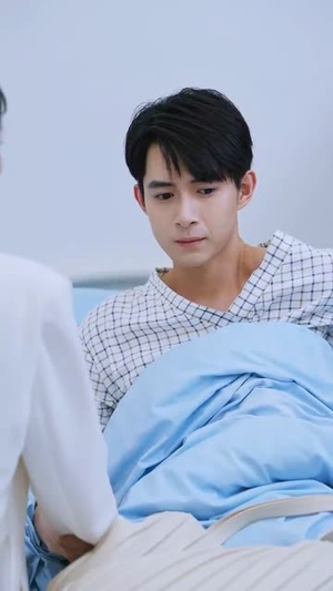 她在寒风中绽放（87集）热门短剧抢先看