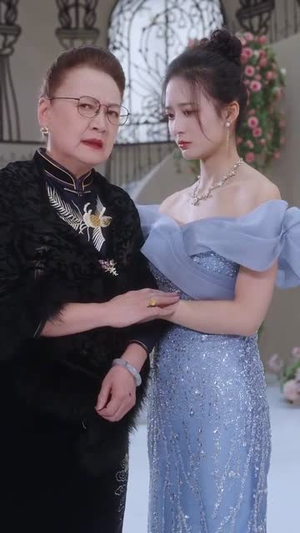 年上大叔霸宠小保姆(93集) 年上大叔霸宠小保姆(93集)剧好看短剧推荐