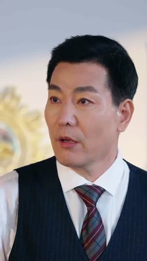 再回首闪婚老同学竟是首富(65集) 再回首闪婚老同学竟是首富(65集)最热短剧推荐