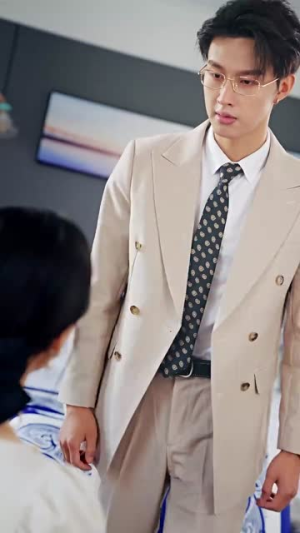 翻墙逃婚,萌妻休想逃(78集) 翻墙逃婚,萌妻休想逃(78集)精彩的短剧