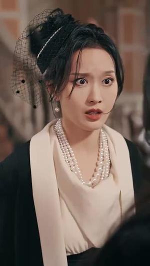 完蛋少帅夫人成替身了(39集) 完蛋少帅夫人成替身了(39集)最热短剧抢先看