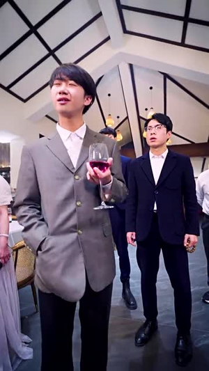 闪亮的张二狗(二狗别跑) 闪亮的张二狗(二狗别跑)迅雷网盘观看