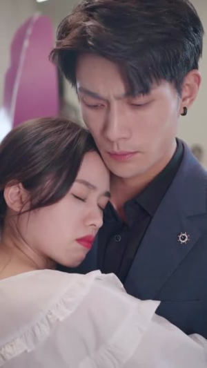 软萌娇妻总裁大叔太难追免费观看全集