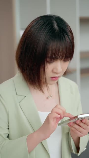 千金小姐她不装穷了(80集) 千金小姐她不装穷了(80集)红果短剧看全集