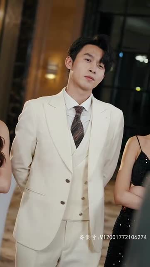 高手下山五个师姐宠上天（97集）火爆热门短剧