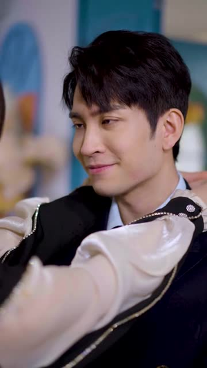 你是我眼里的一束光(87集) 你是我眼里的一束光(87集)古装短剧热播