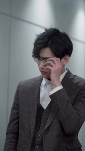 腹黑夫人飒又撩（96集）短剧热播推荐