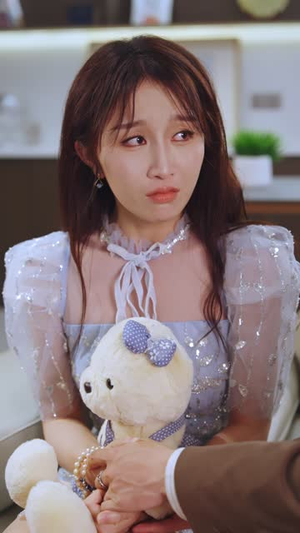 轮回中转站之谎言也在说爱你(42集) 轮回中转站之谎言也在说爱你(42集)常回家看看短剧