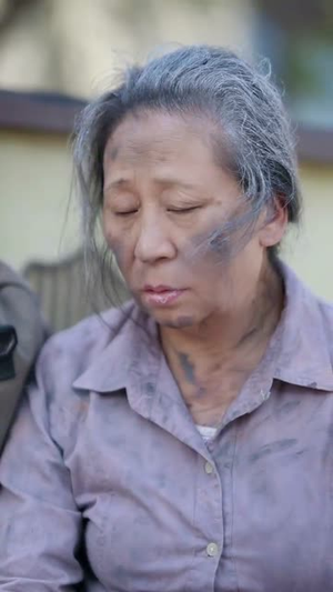 无言寸草心(60集) 无言寸草心(60集)快来看短剧