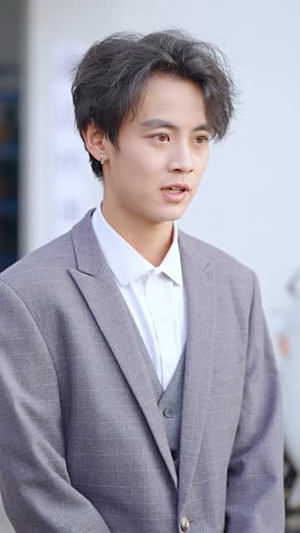 快递女王(60集) 快递女王(60集)短剧上头又好看