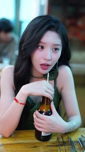 野玫瑰风情撩人(85集) 野玫瑰风情撩人(85集)红果短剧看全集