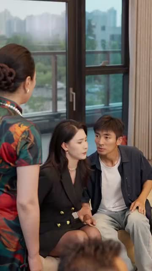 正搬砖呢,被大小姐拉去领证了(65集) 正搬砖呢,被大小姐拉去领证了(65集)深深爱上这部剧