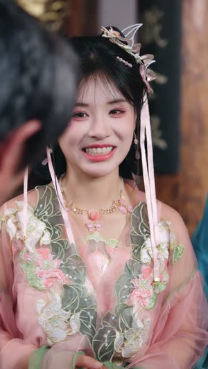 穿越后我帮小祖宗振兴家族（70集）在线播放