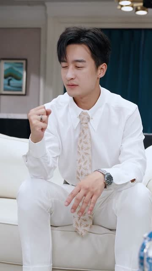 透视狂少（71集）短剧片段分享