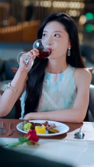 碎光重燃(60集) 碎光重燃(60集) 短剧排行榜