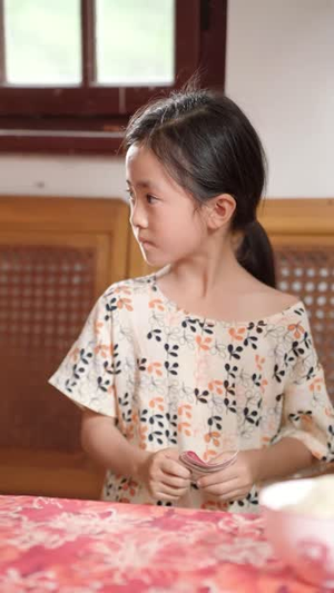 小孤女竟是江家真千金（58集）去哪里看