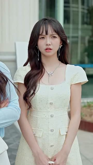 觉醒后校花哭着说爱我 (71集) 觉醒后校花哭着说爱我 (71集)短剧爆款推荐