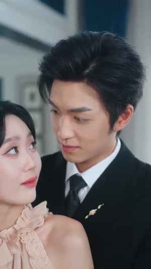 反派幼崽总在帮我攻略他爹（80集）最新热剧免费看