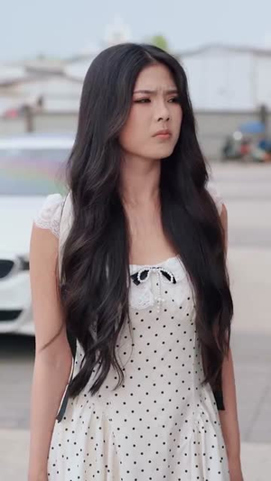 直播开局一句话气哭校花（83集）高质量短剧推荐