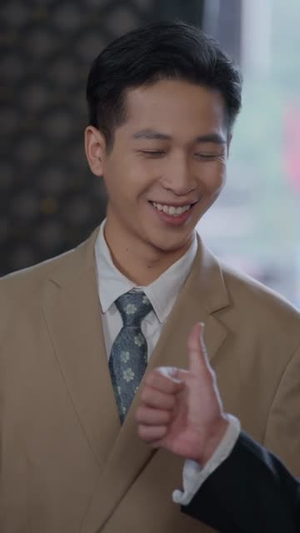 摊牌了我能看见过去一万年（79集）经典老剧免费看