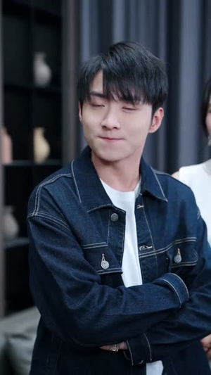 末日换亲,我还是救世主 (61集) 末日换亲,我还是救世主 (61集) 短剧精彩不断