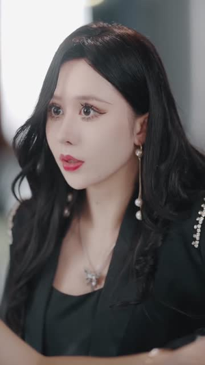 年上月光之姐姐的专属骑士(68集) 年上月光之姐姐的专属骑士(68集)古装热门短剧